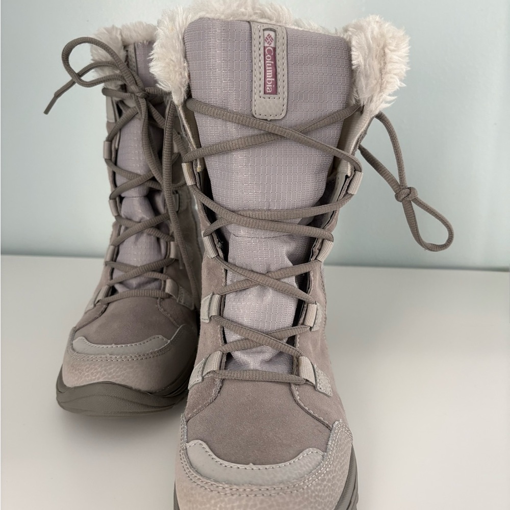 Columbia Women's Light Gray Winter Boots - Picture 2 of 6
